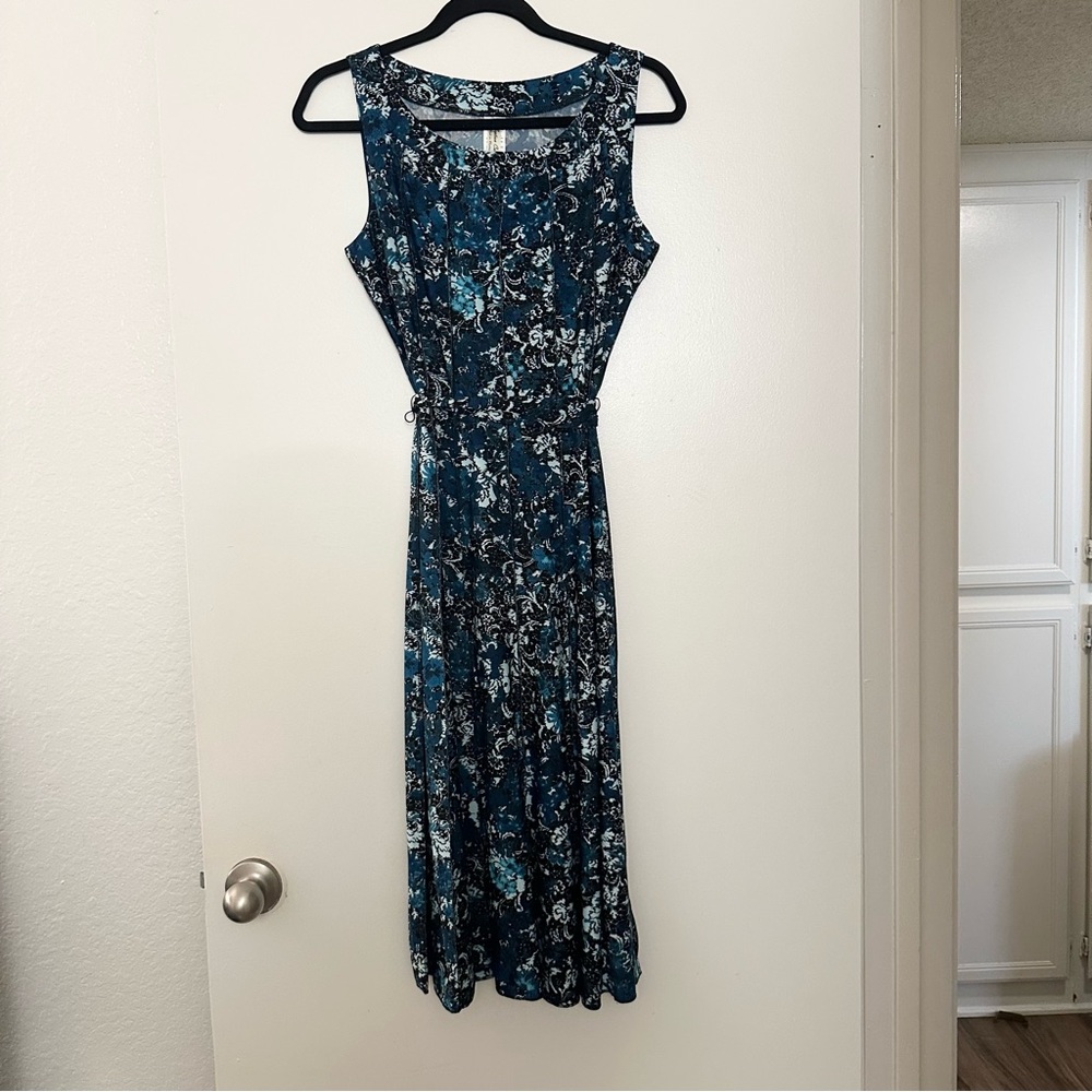 PerSeption Concept Belted Sleeveless Floral Seam Accent Dress Printed